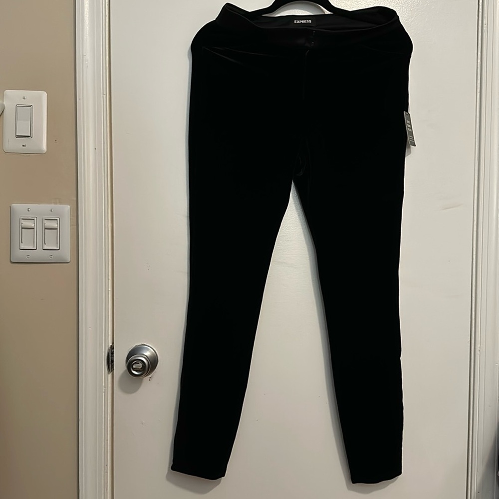 Black pants skinny high rise.